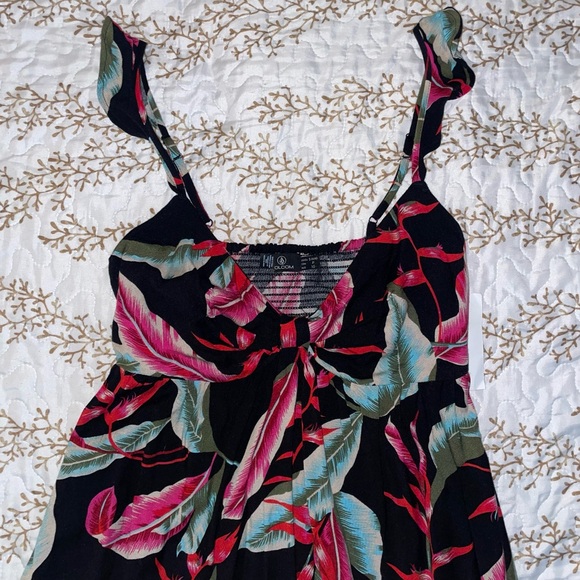 NWT Volcom tropical floral leaf print mini Dress black back cutout knot ruffles - Picture 10 of 16